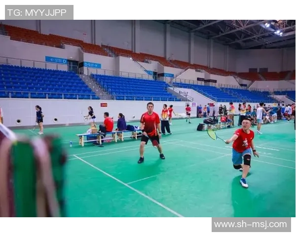 广州羽毛球队选拔赛背后的拼搏故事与奋斗精神展现 广州羽毛球队选拔赛背后的拼搏故事与奋斗精神展现