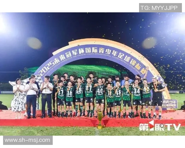 重庆足球队在世界锦标赛中的实力展现与未来发展潜力分析 重庆足球队在世界锦标赛中的实力展现与未来发展潜力分析