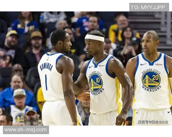 勇士与雷霆精彩对决回放分析赛场亮点与球员表现全景回顾 勇士与雷霆精彩对决回放分析赛场亮点与球员表现全景回顾