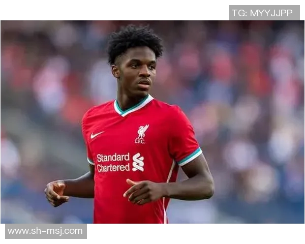 范戴克领衔红军防线重塑辉煌解析其在球队中的关键作用与影响力 范戴克领衔红军防线重塑辉煌解析其在球队中的关键作用与影响力