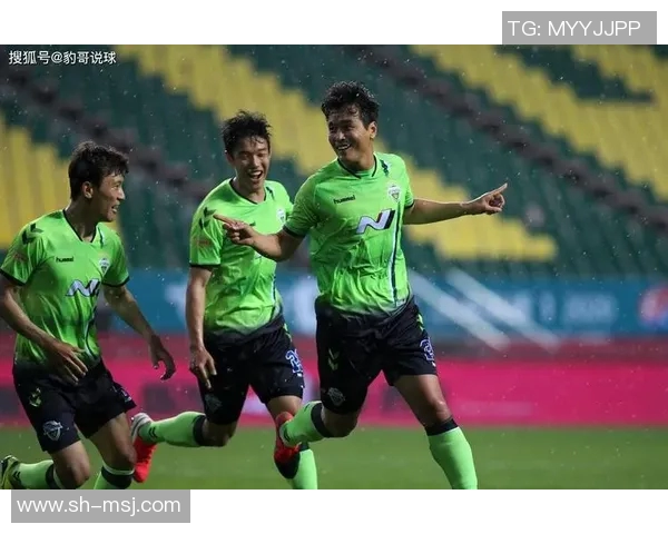 全北现代与山现代激战正酣谁能在这场对决中笑到最后