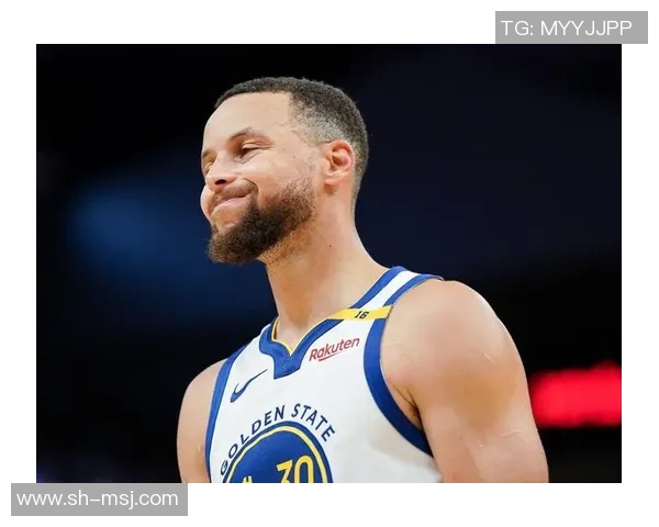 库里三分球总数突破四千大关成为历史第一人再创辉煌成就 库里三分球总数突破四千大关成为历史第一人再创辉煌成就