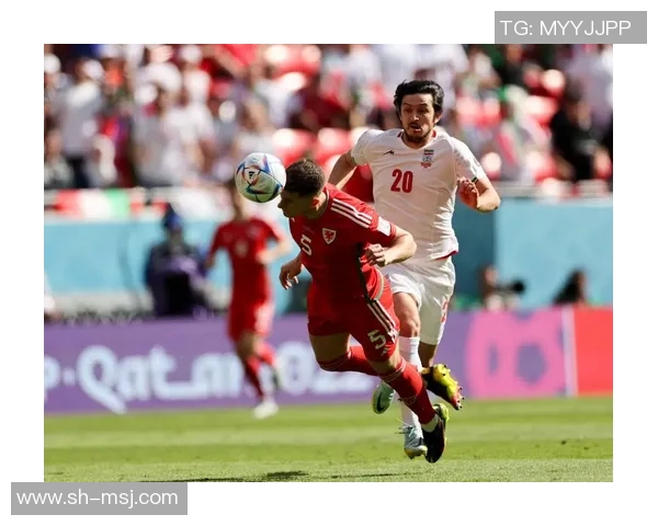 卡塔尔与伊朗足球队激战正酣谁将赢得这场精彩对决 卡塔尔与伊朗足球队激战正酣谁将赢得这场精彩对决