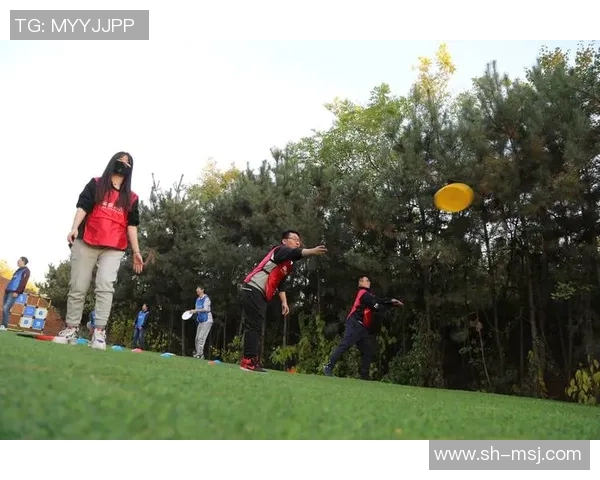 张军独家分享飞盘技巧与心得体会助你轻松掌握飞盘运动的乐趣与技巧