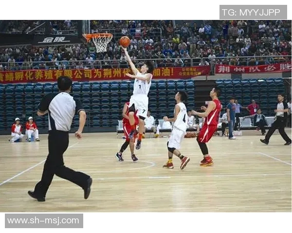 武汉篮球队技术争议引发热议球迷与专家各执己见探讨战术与裁判判罚 武汉篮球队技术争议引发热议球迷与专家各执己见探讨战术与裁判判罚